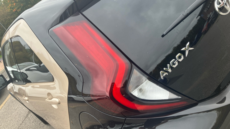 Toyota Aygo X 1.0 VVT-i Edge 5dr Petrol Hatchback